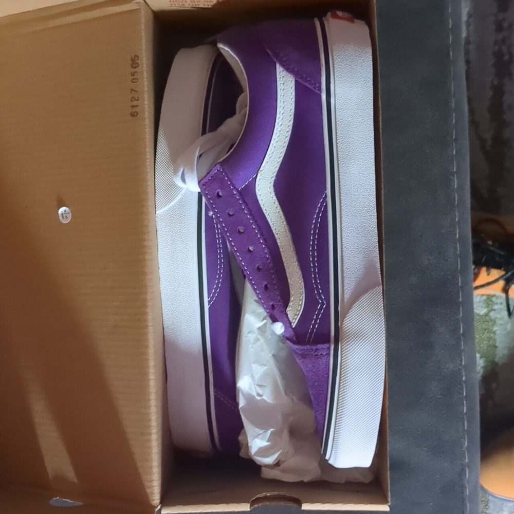 Vans women's 8.5 shoe